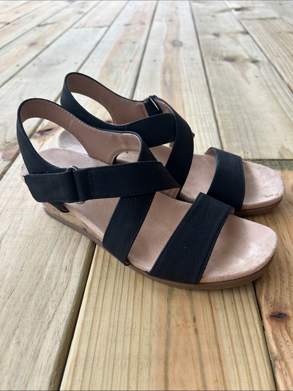 Lifestride Velocity 2.0 Women’s Black Strappy Comfort Sandals, size 7.5